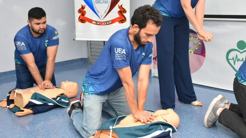 Programa “UEA Cardio Protegida” capacita para prevenção de mortes por parada cardiorrespiratória