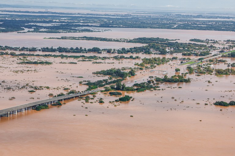 Prefeitura de Manaus envia ajuda humanitária para vítimas no Rio Grande do Sul